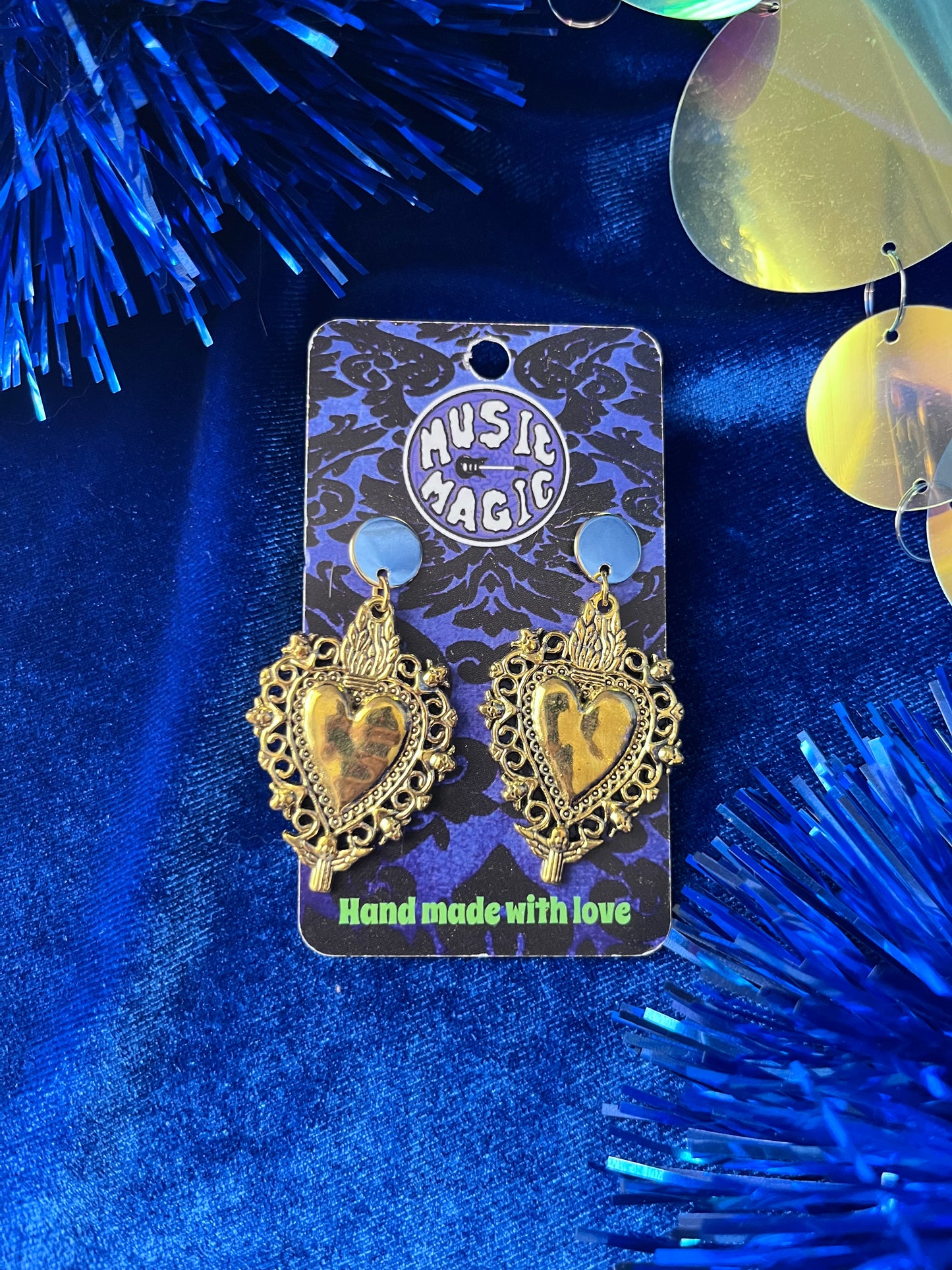 Sacred Heart Earrings - Gold