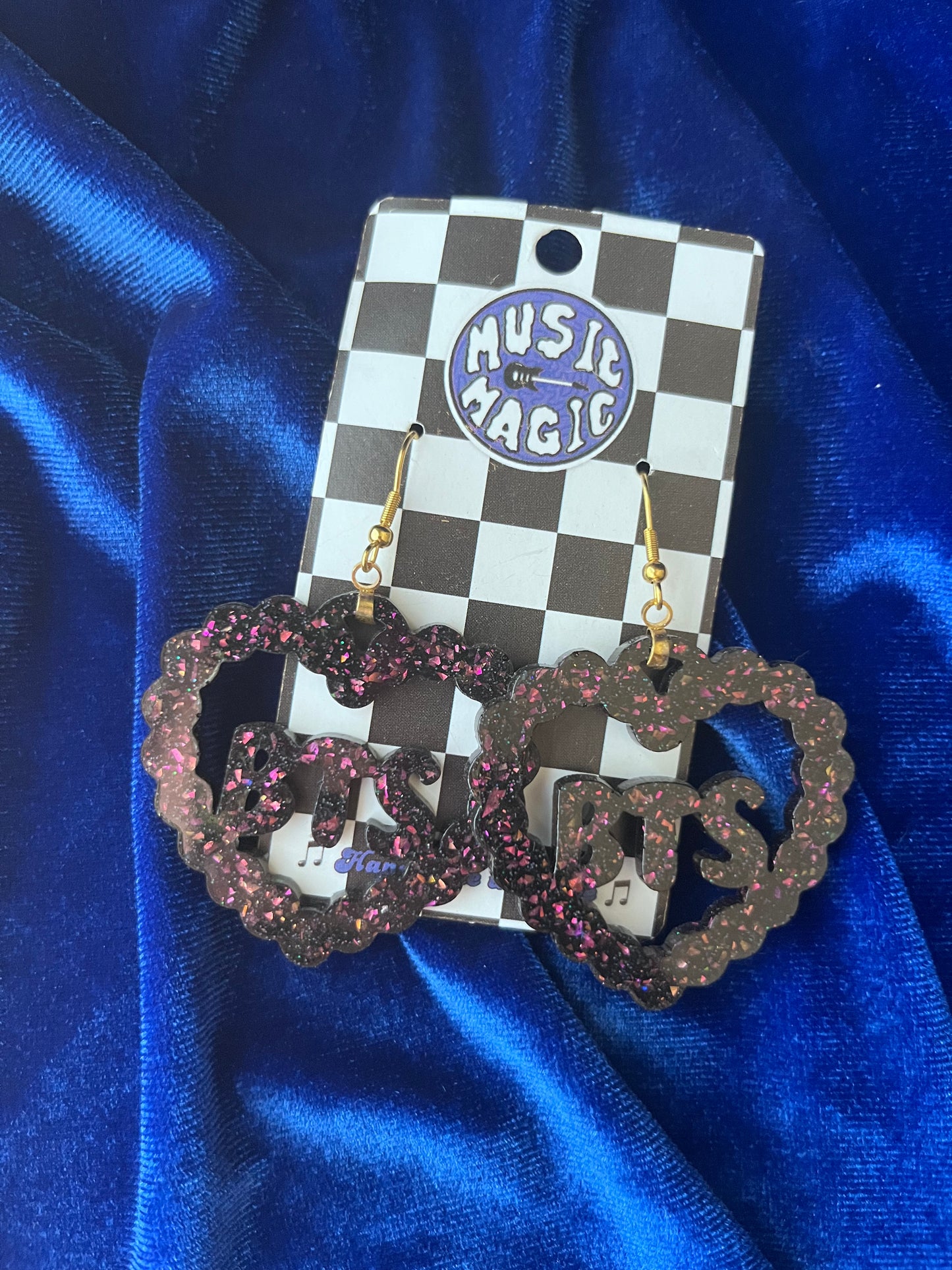 Scallop Heart Glitter BTS Heart Earrings