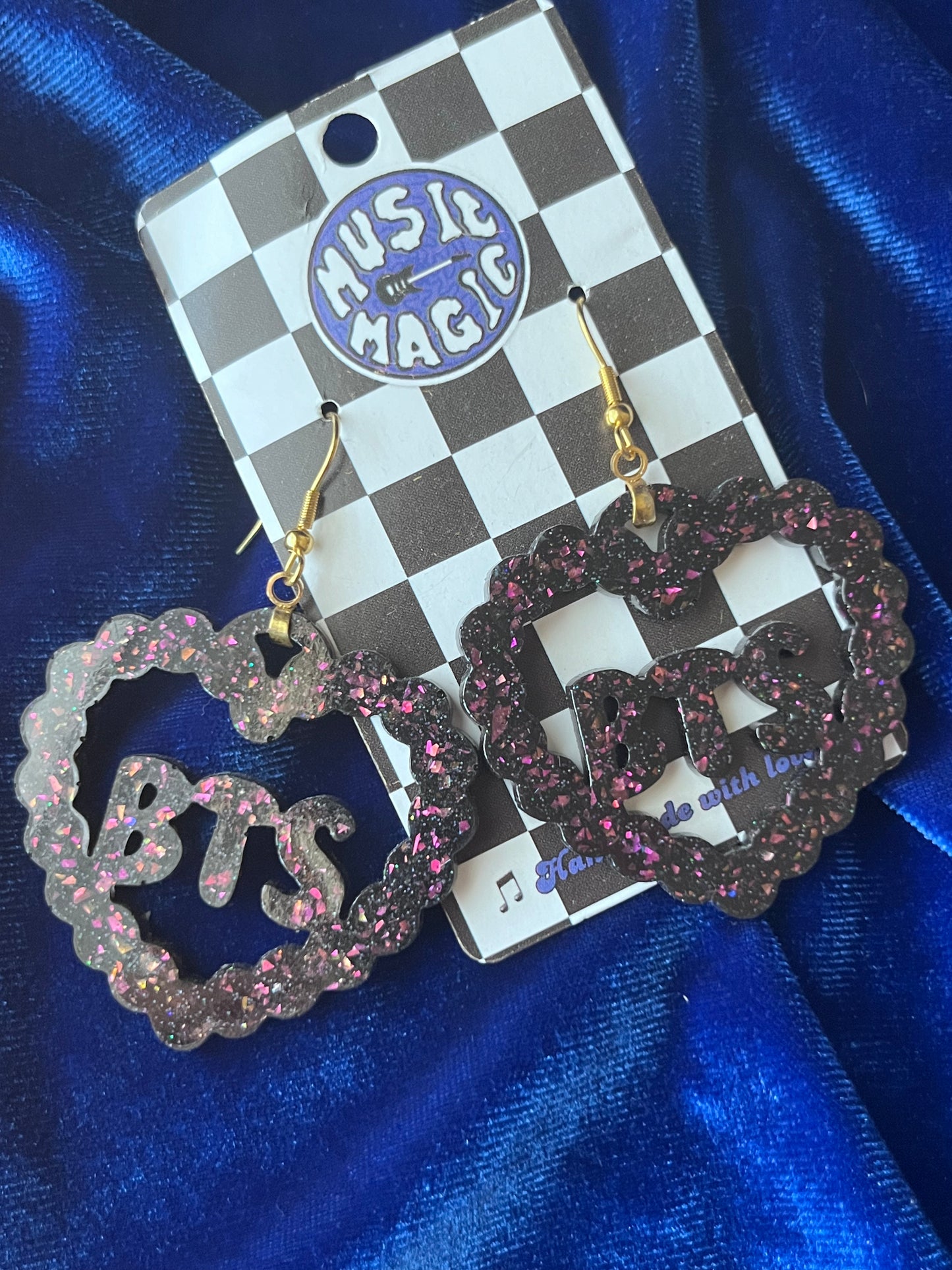 Scallop Heart Glitter BTS Heart Earrings