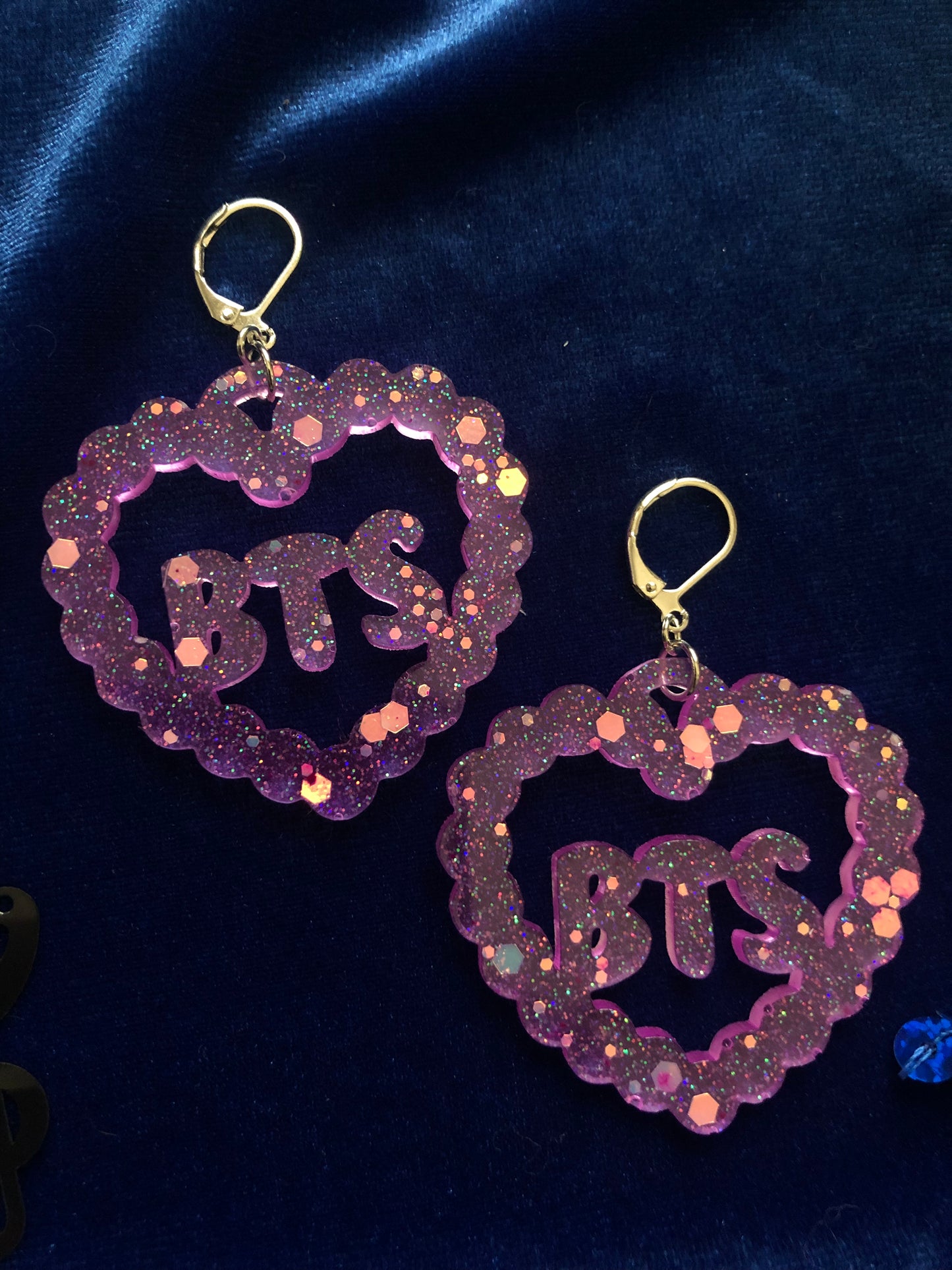 Scallop Heart Glitter BTS Heart Earrings