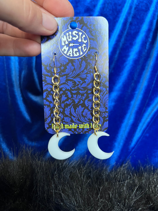 Chain Moon Dangle Earrings - Gold