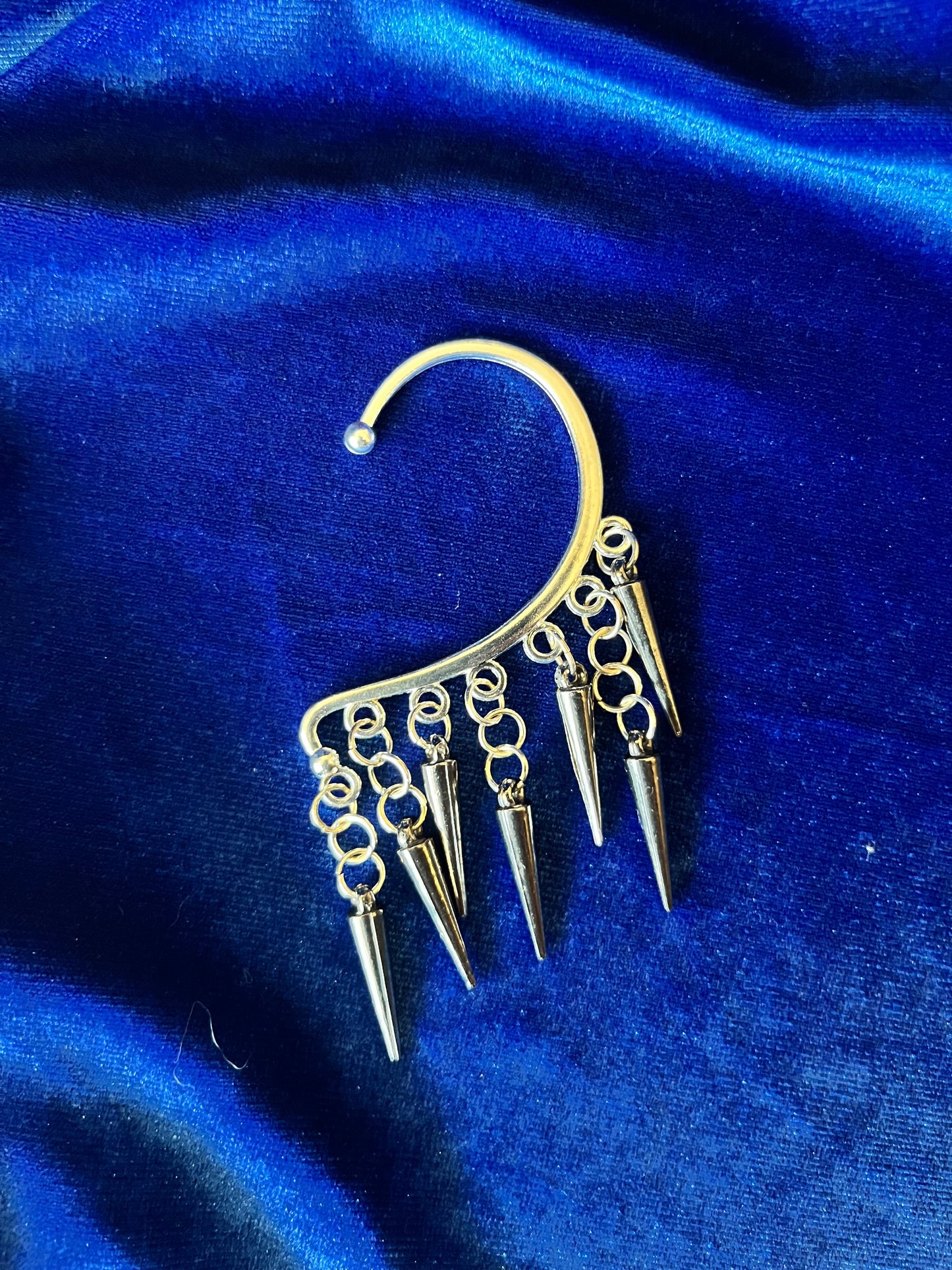 Ear Cuff Single - Gunmetal Spikes