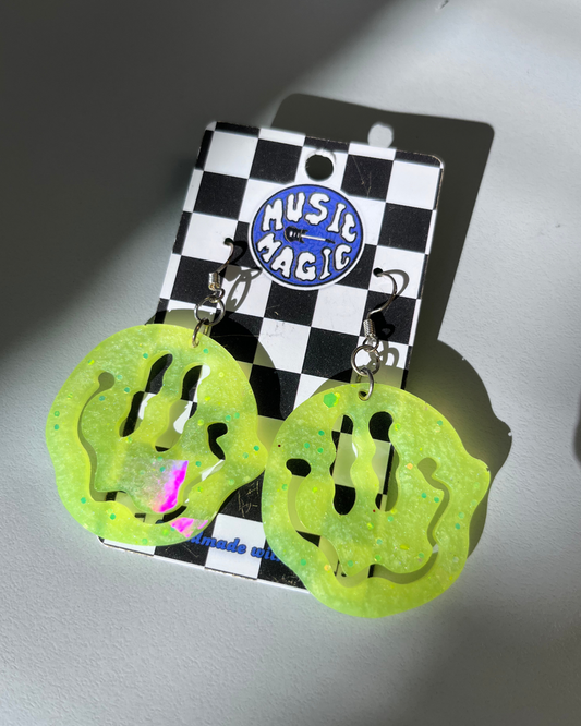 Wiggly Smiley Earrings - Neon Yellow Holographic