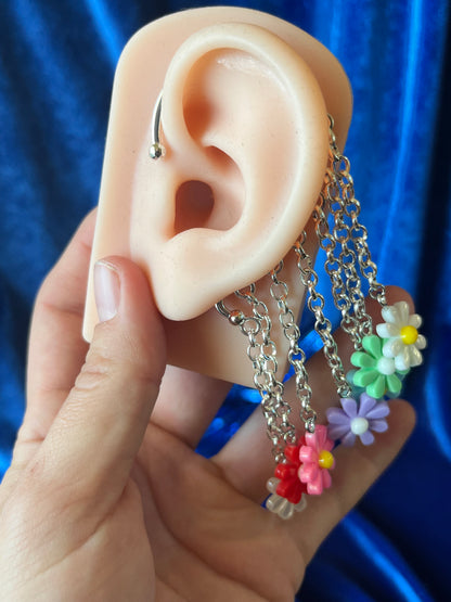 Ear Cuff Single - Spring Daisy