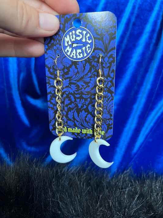 Chain Moon Dangle Earrings - Gold