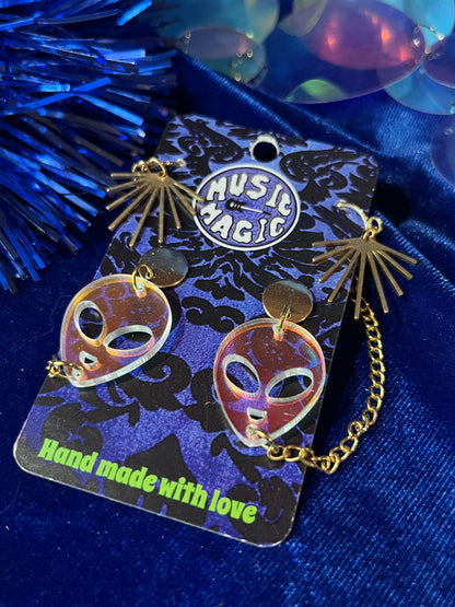 Earrings with Tiny Cuff - Gold Aliens