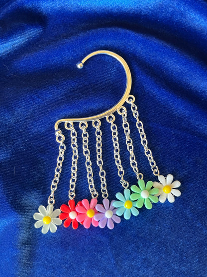Ear Cuff Single - Spring Daisy