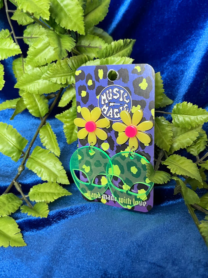 Daisy Stud Alien Earrings