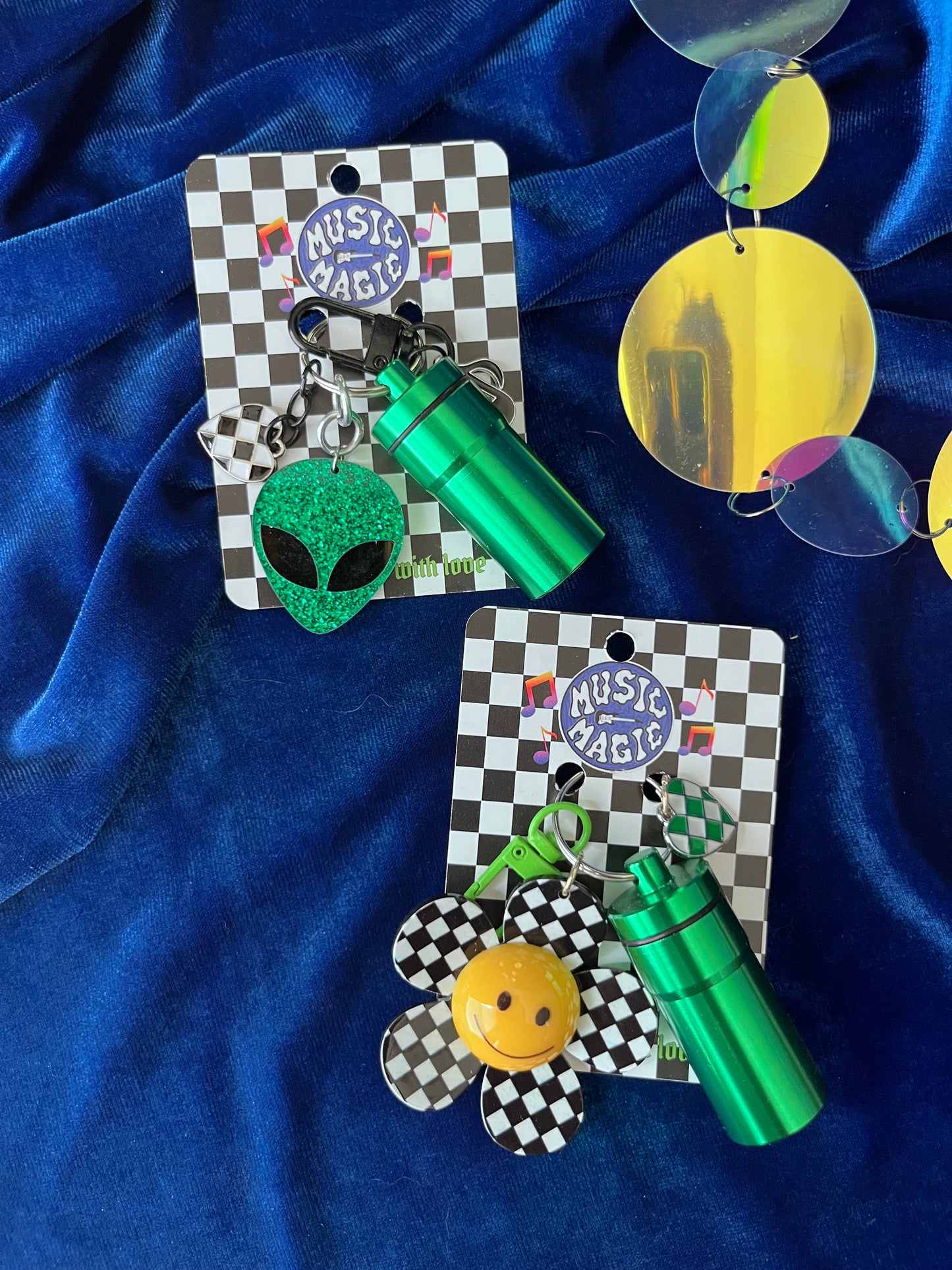 Cannister Keychain - Green Big Checker Daisy