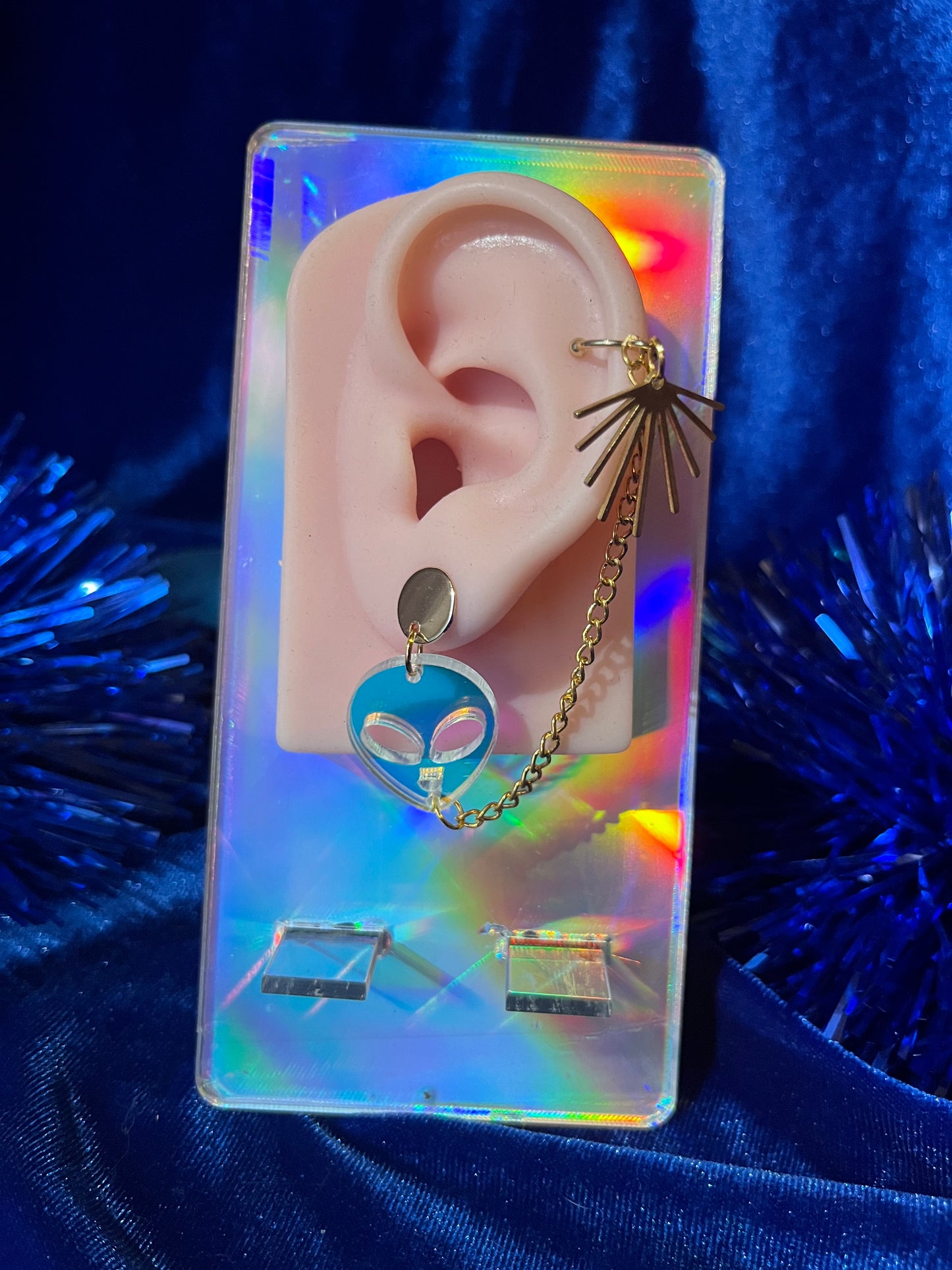 Earrings with Tiny Cuff - Gold Aliens