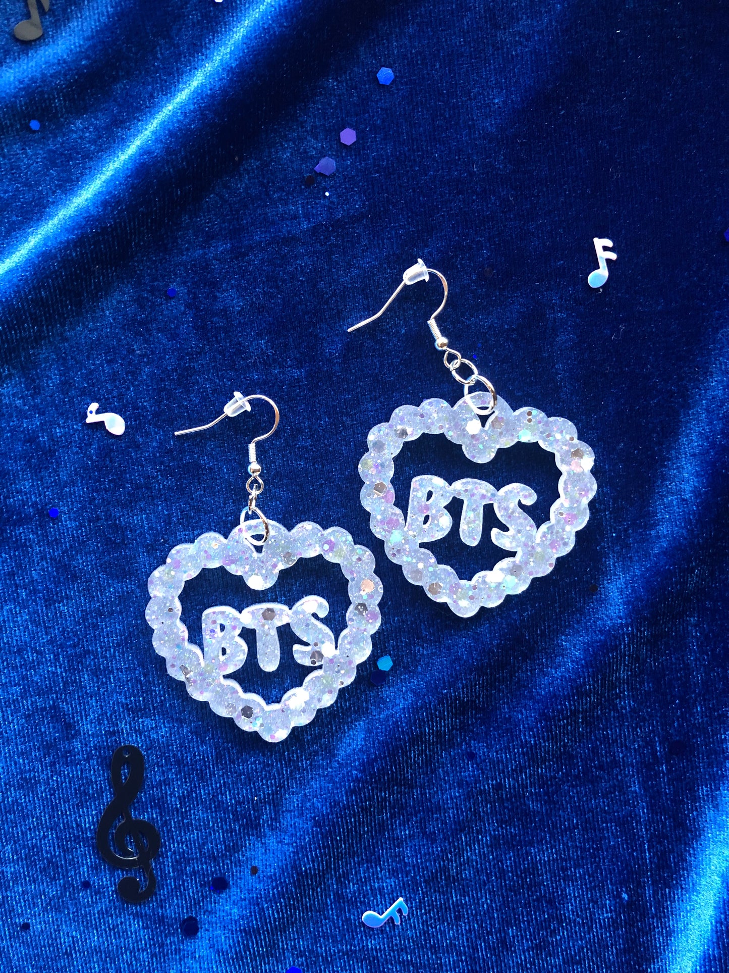 Scallop Heart Glitter BTS Heart Earrings